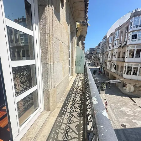 With A Balcony, Downtown & Free Parking *